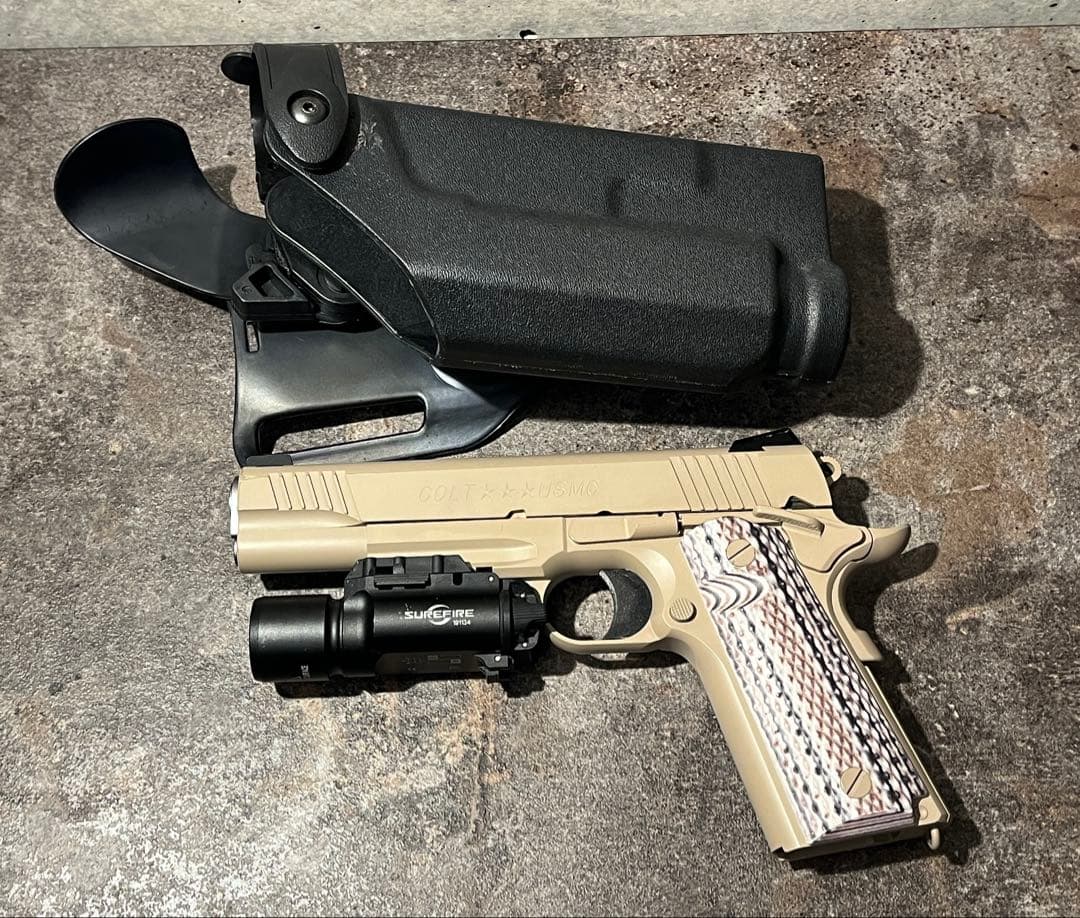 東京マルイ製M45A1 ガスガンハンドガン（マガジンなし・レプリカホルスター付き