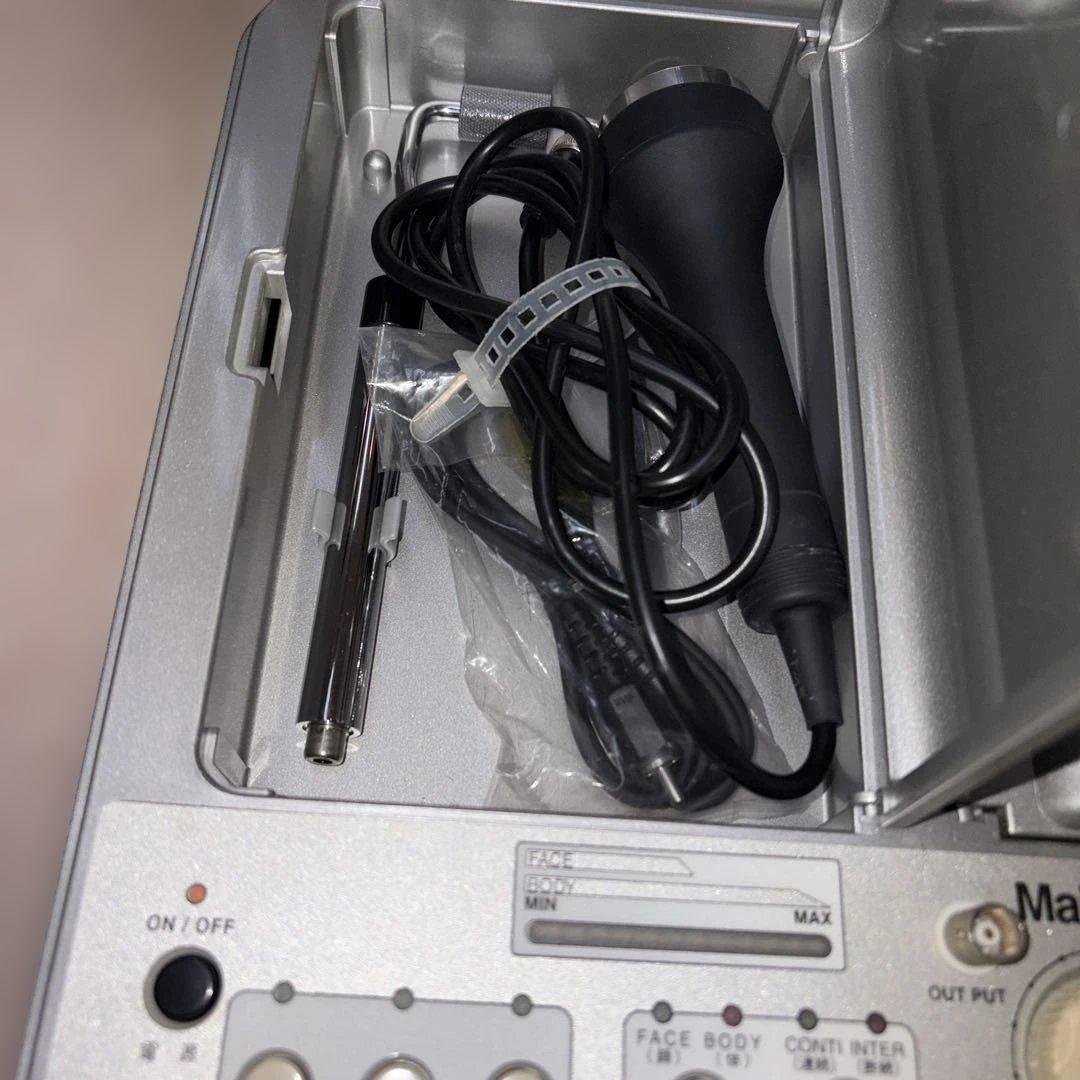 マルチソニック 美顔器 シルバー