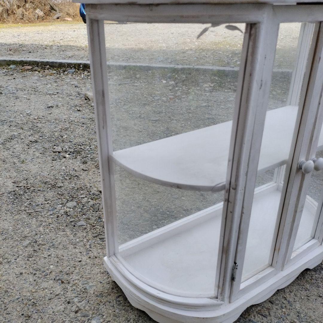 ホワイト円形ガラスキャビネット