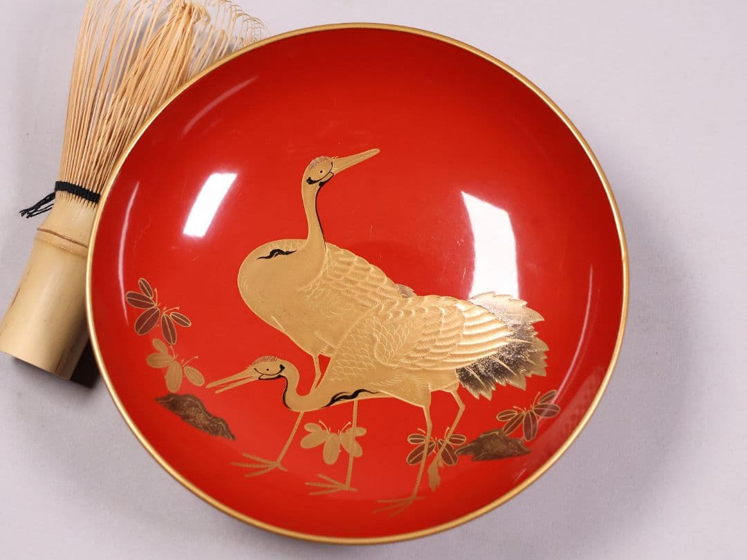 古い木製漆器 鶴図 金蒔絵 朱塗三ッ盃 盃台 天然木 日の出 杯 【MA619】