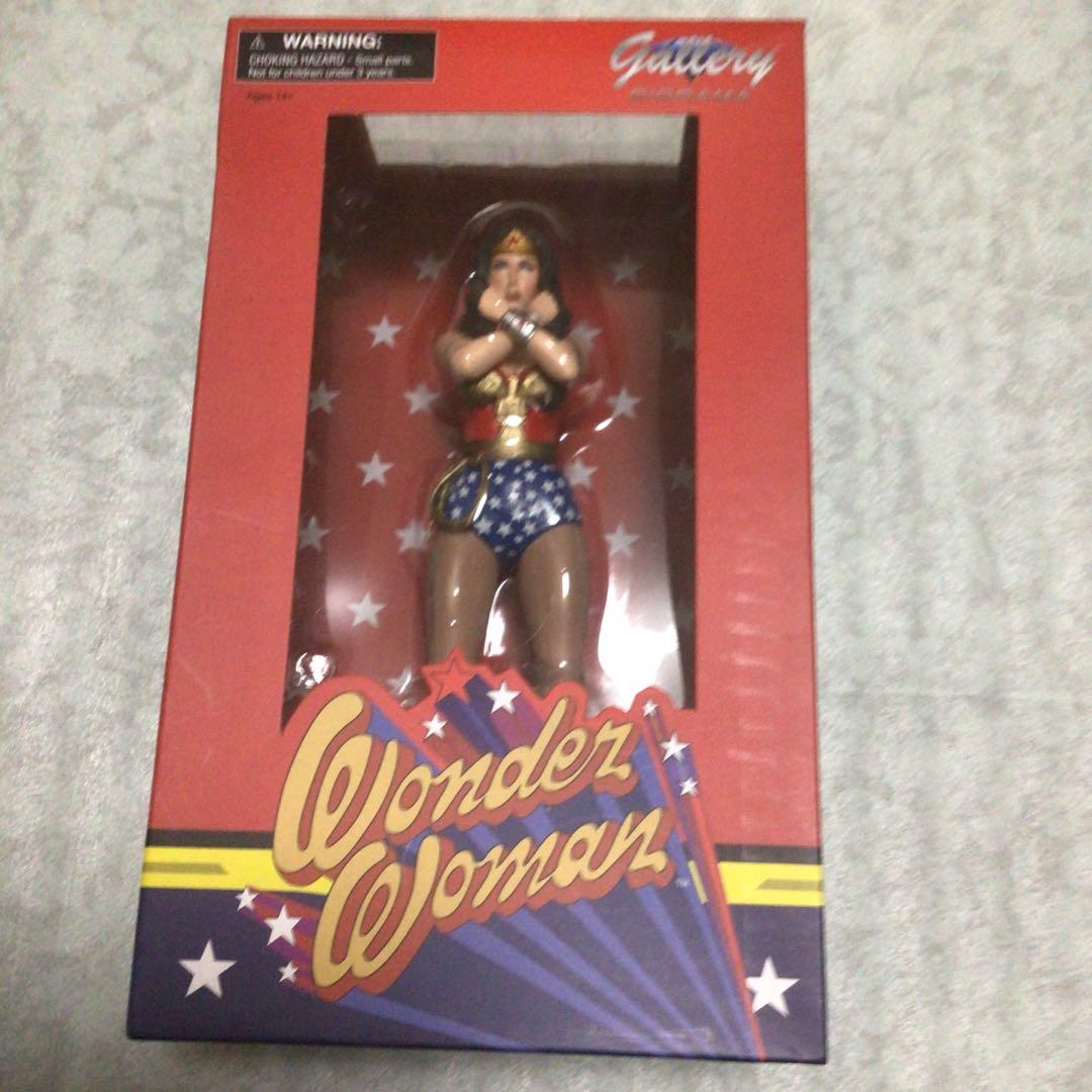 ワンダーウーマン　スタチュー　開封済中古品