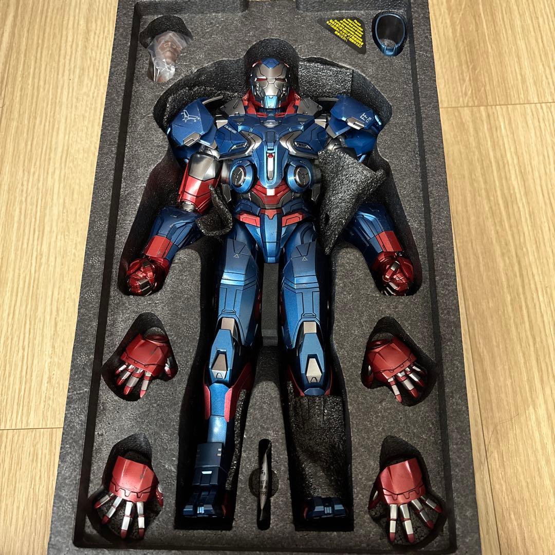 HOTTOYS ムービーマスターピース　アイアンパトリオット　エンドゲーム版