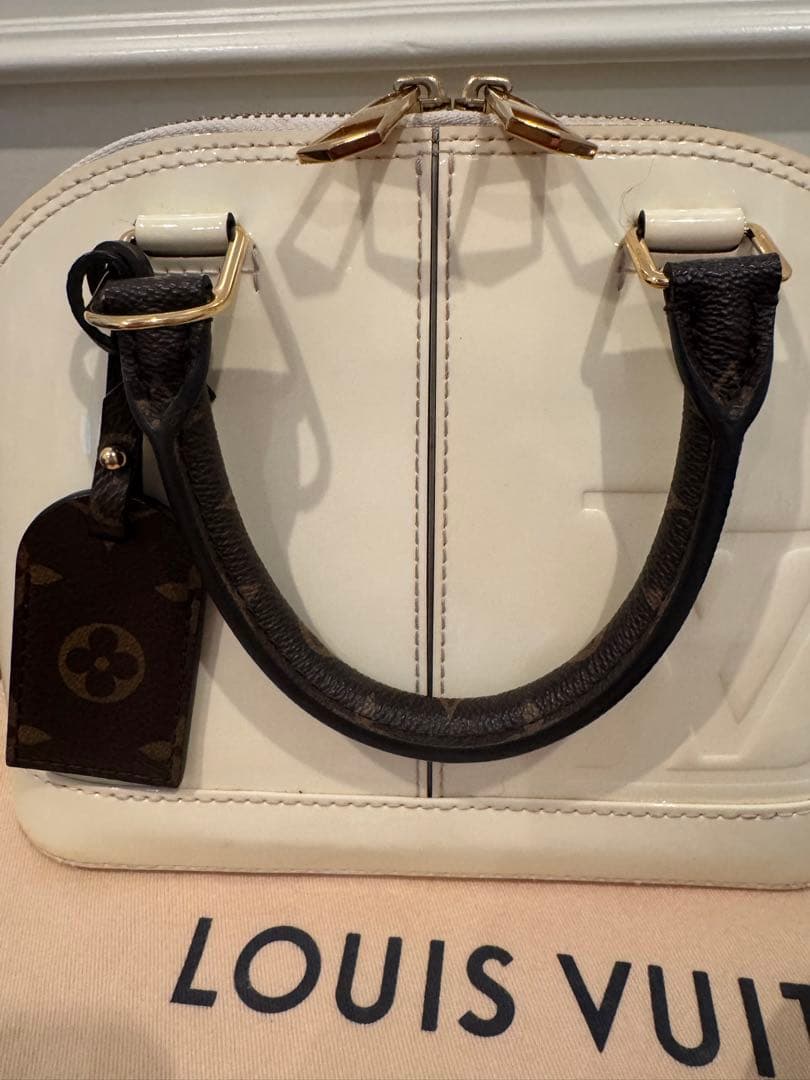ma.LOUIS VUITTON ALMA BB ホワイト