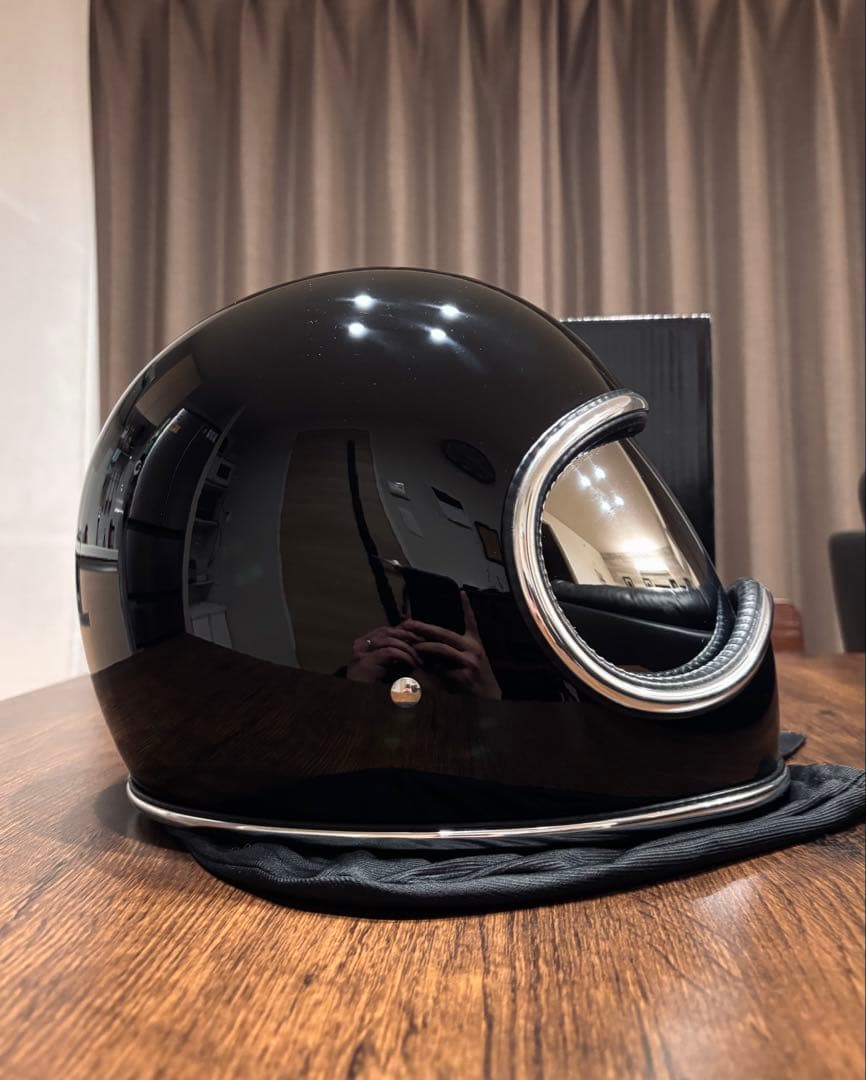 【NoBudz】スペースヘルメット ブラック　オーシャンビートル