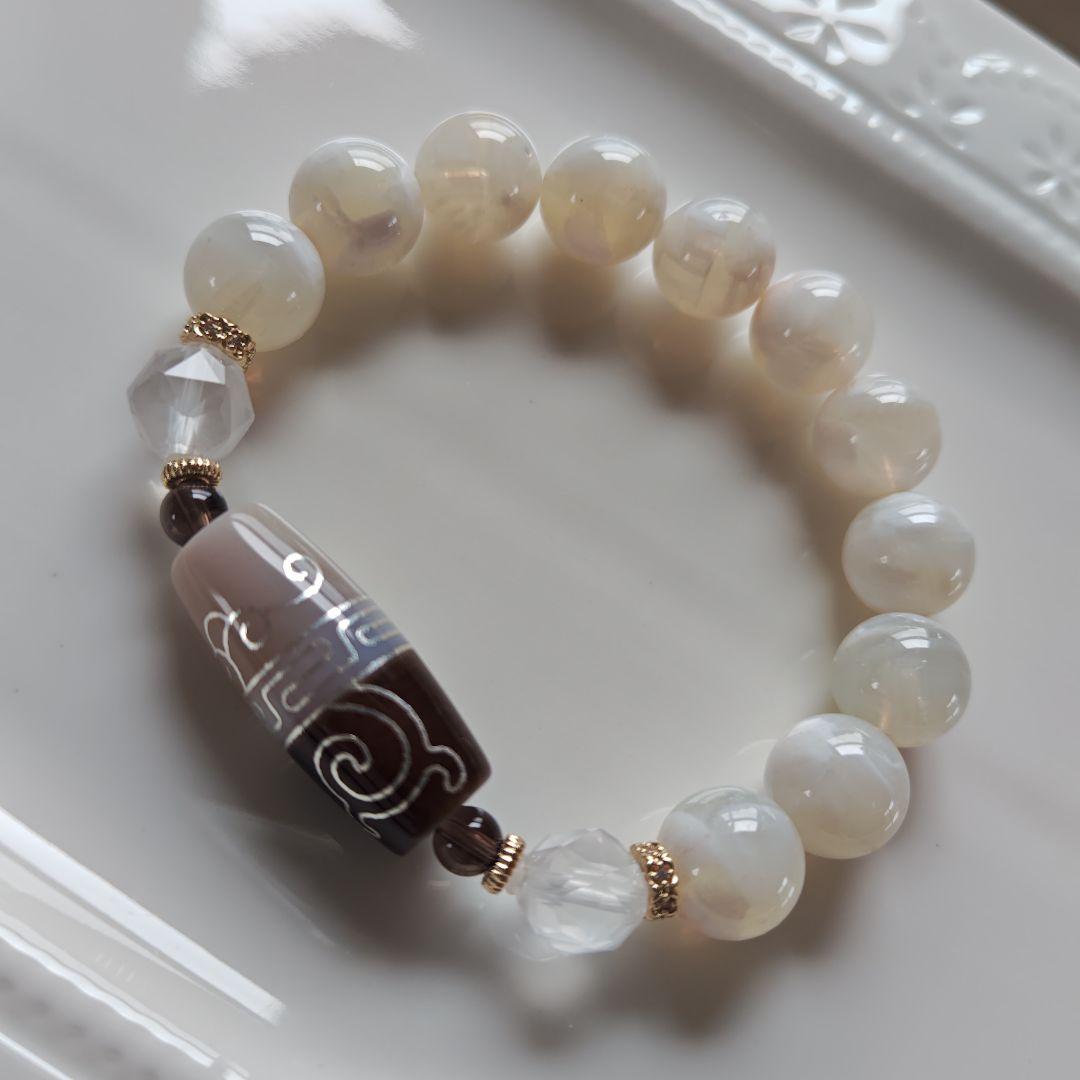 銀線水蓮花回紋緑度母天珠　スノーガーデン　ムーンクオーツ