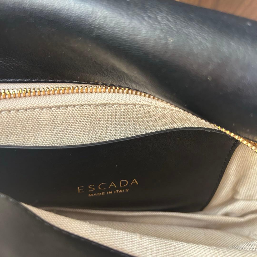 りくる　ESCADA 黒　チェーンショルダーバッグ　キルティング