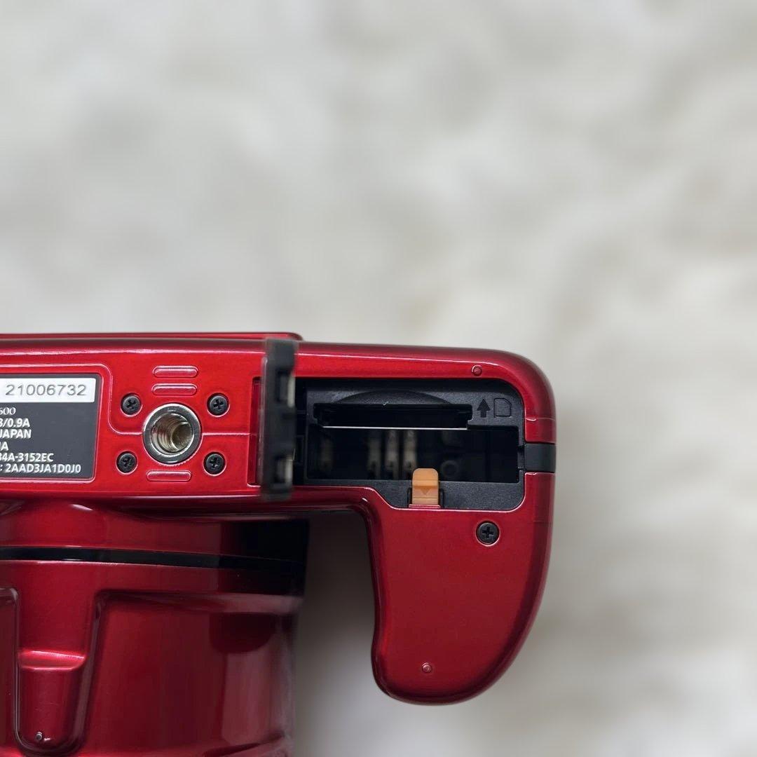 極美品　Nikon COOLPIX B600 ニコン デジタルカメラ レッド