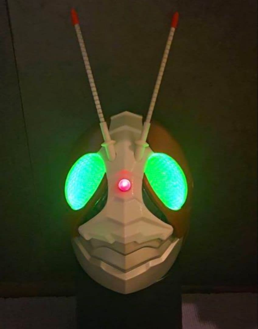 仮面ライダー THE NEXT V3　1/1マスク　特撮　アトラク 発光ギミック