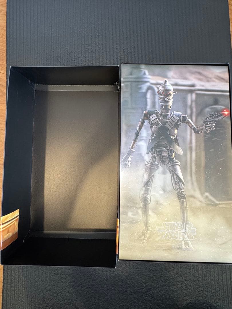 ホットトイズ スターウォーズ IG-11 マンダロリアン Hot Toys