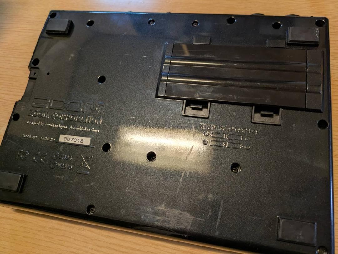 ZOOM R8 MTR マルチトラックレコーダー