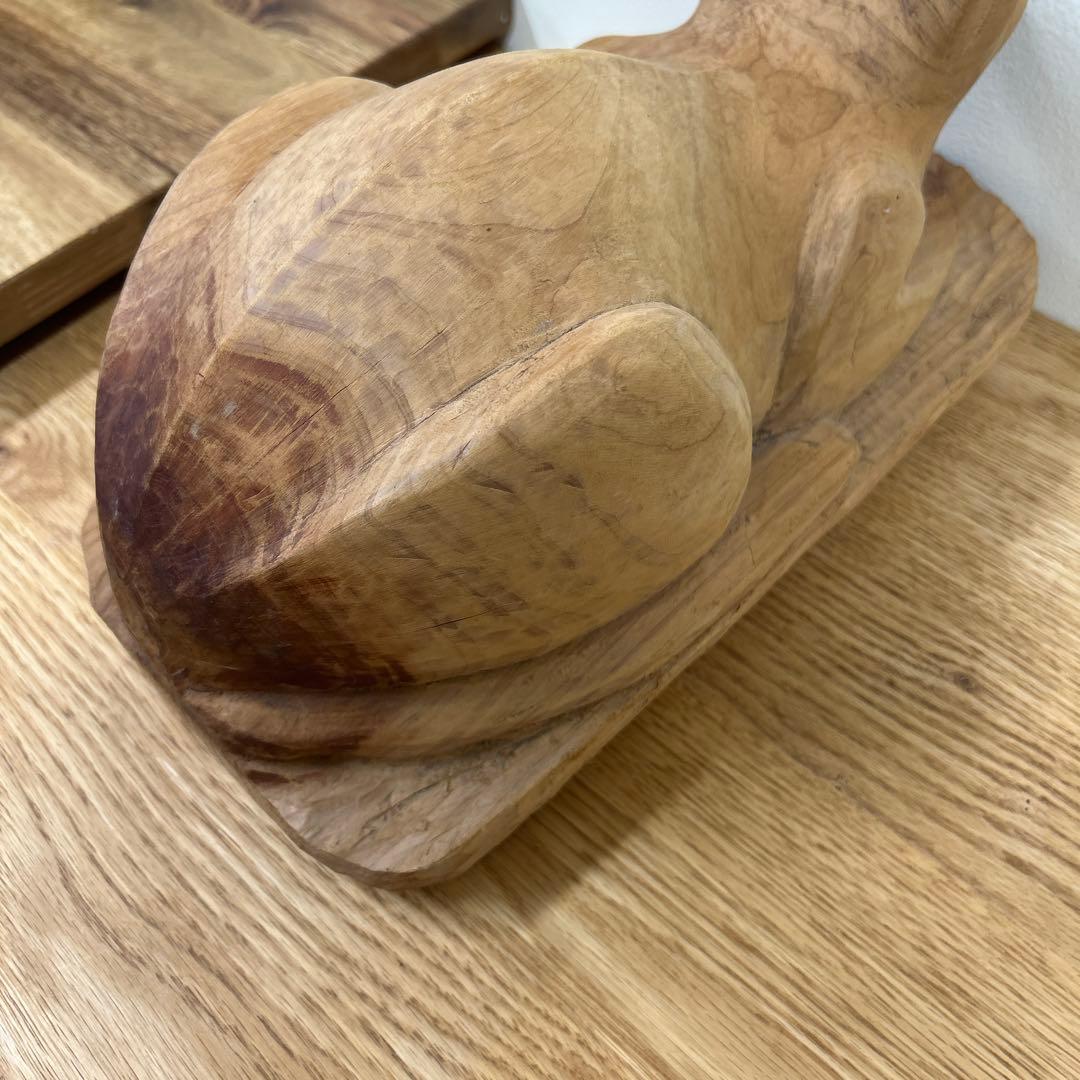 かわいい　木製 猫の彫刻　木彫り　ねこ　ネコ 香箱座り