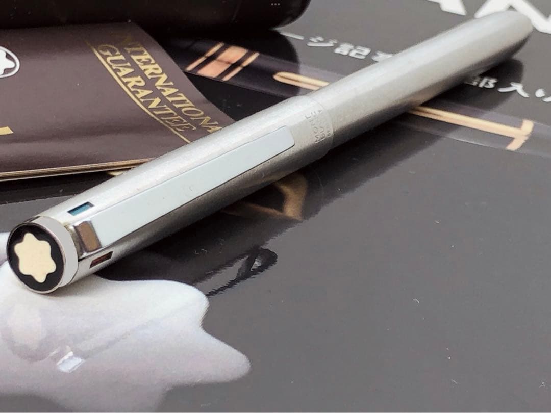 ぬん！⭐️モンブラン⭐️レアなバフ研磨カスタム品4カラーマルチペンNo2722