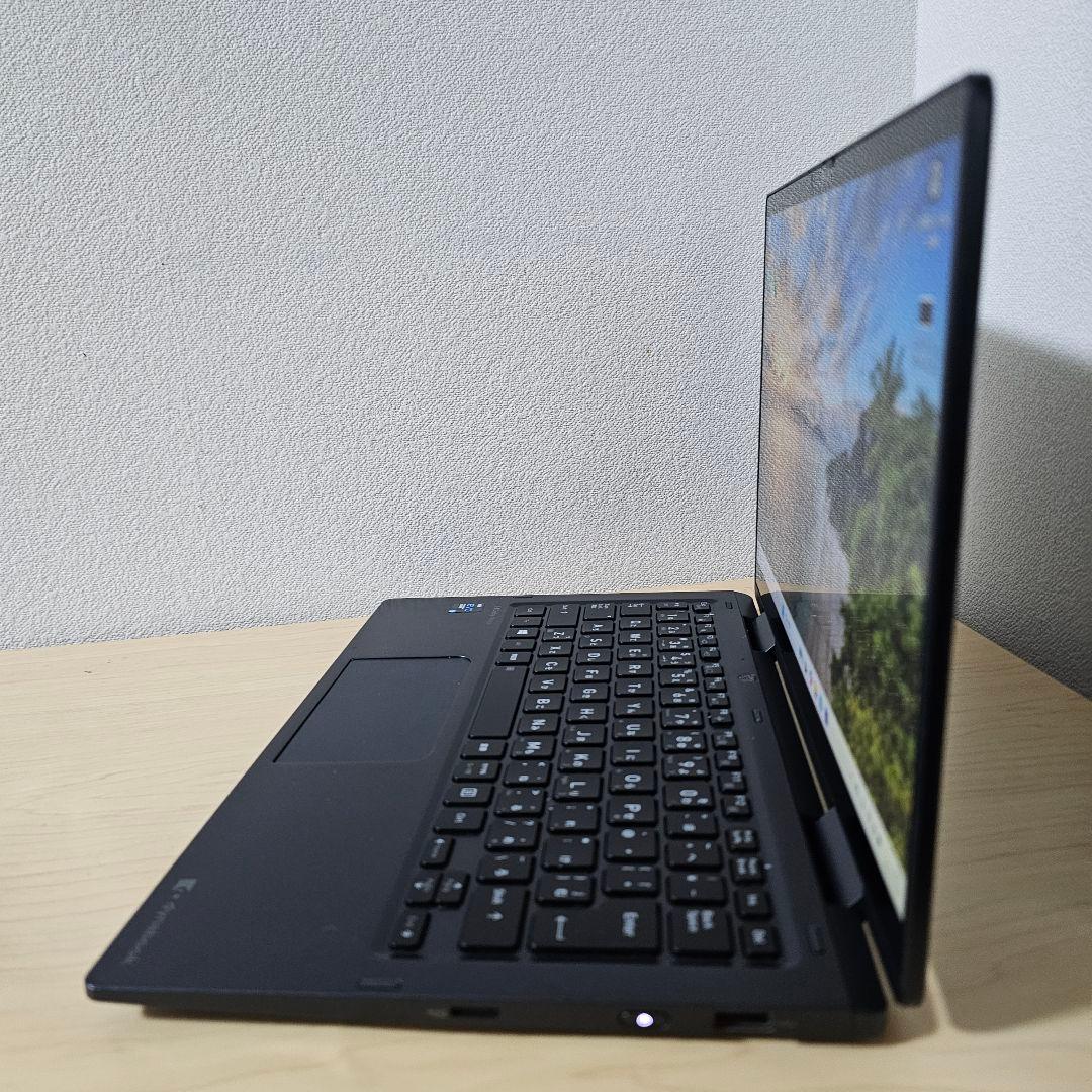 V83HS／ Core i5 第11世代／16GB／2in1／スタイラスつき