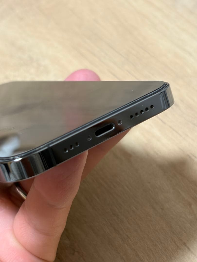 Apple iPhone 12 Pro グラファイト　本体