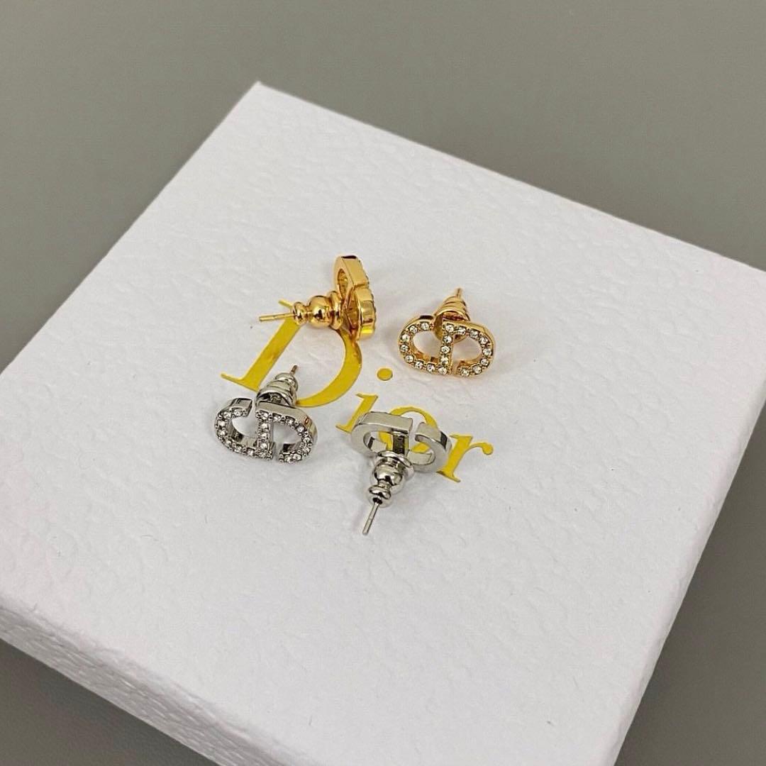 新品未使用 Dior シルバーピアス ディオール