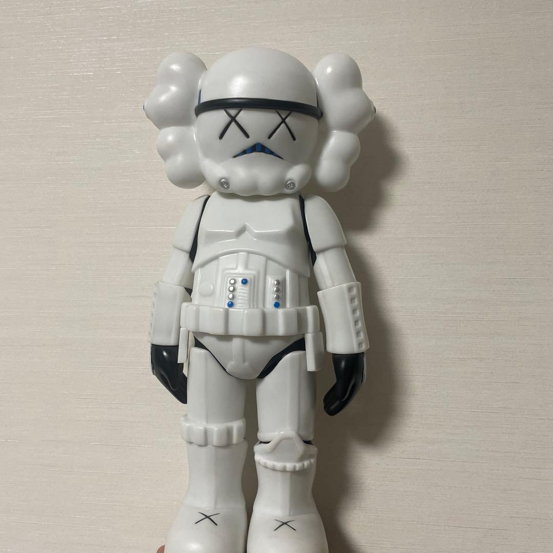 KAWS x STARWARS ストームトゥルーパー