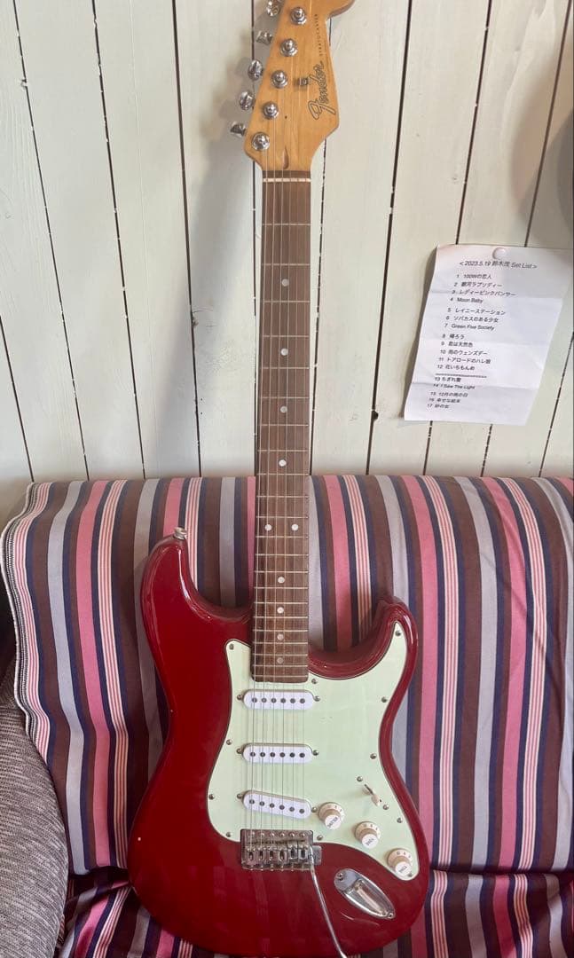 ストラトキャスター ダコタレッド　アリア proⅡ