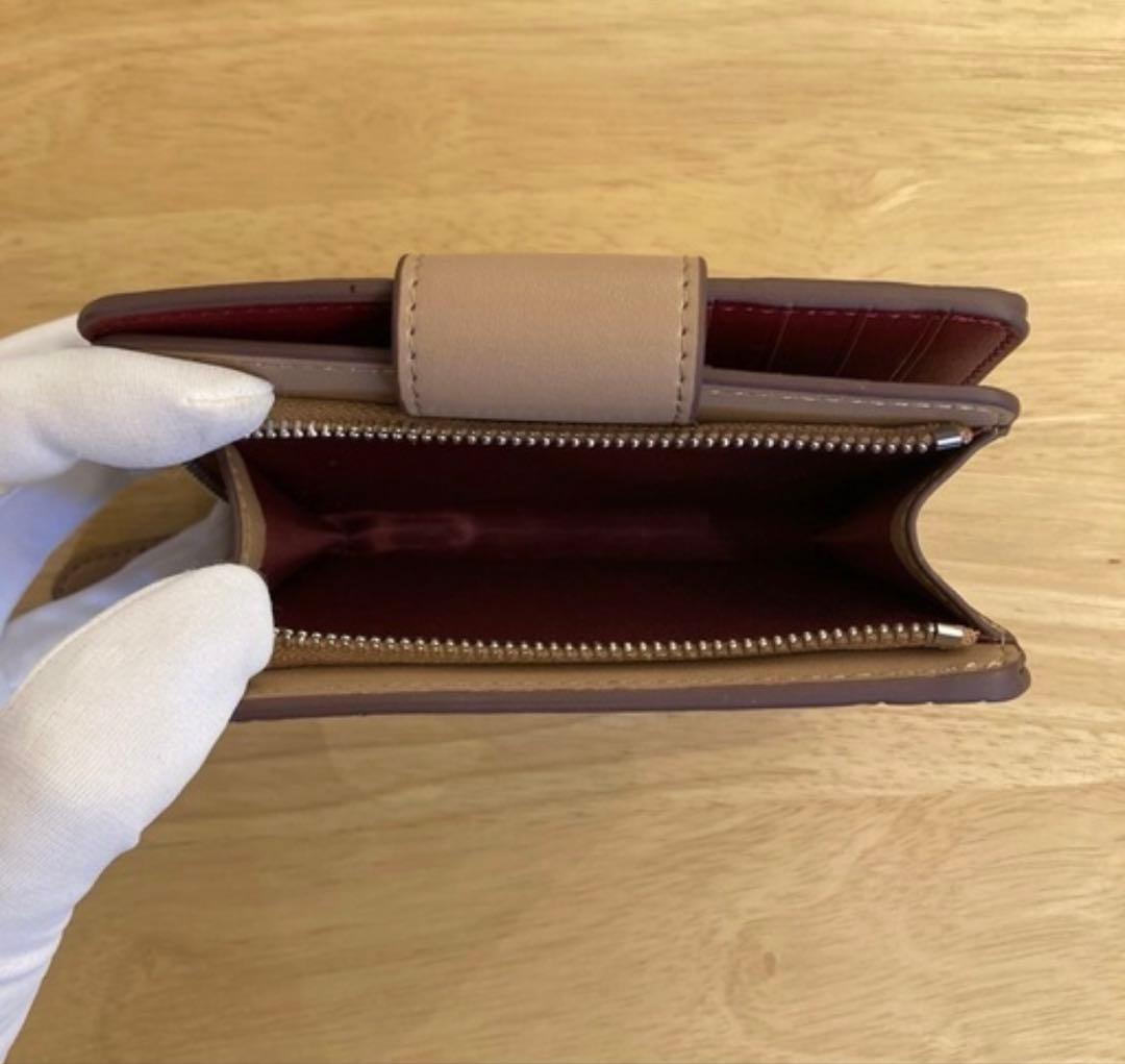 COACH コーチ ベージュ 二つ折り財布 折財布 シグネチャー柄　即日発送