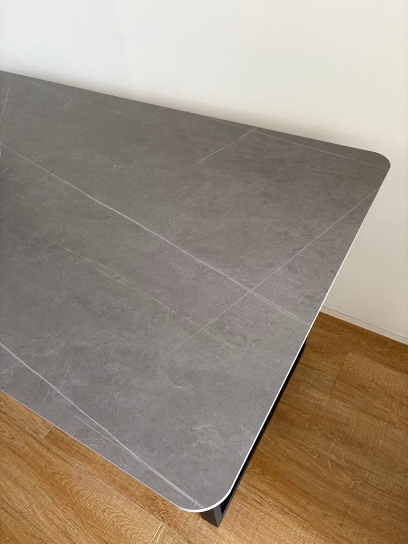 送料込み　ダイニングテーブル 140 長方形 セラミックテーブル