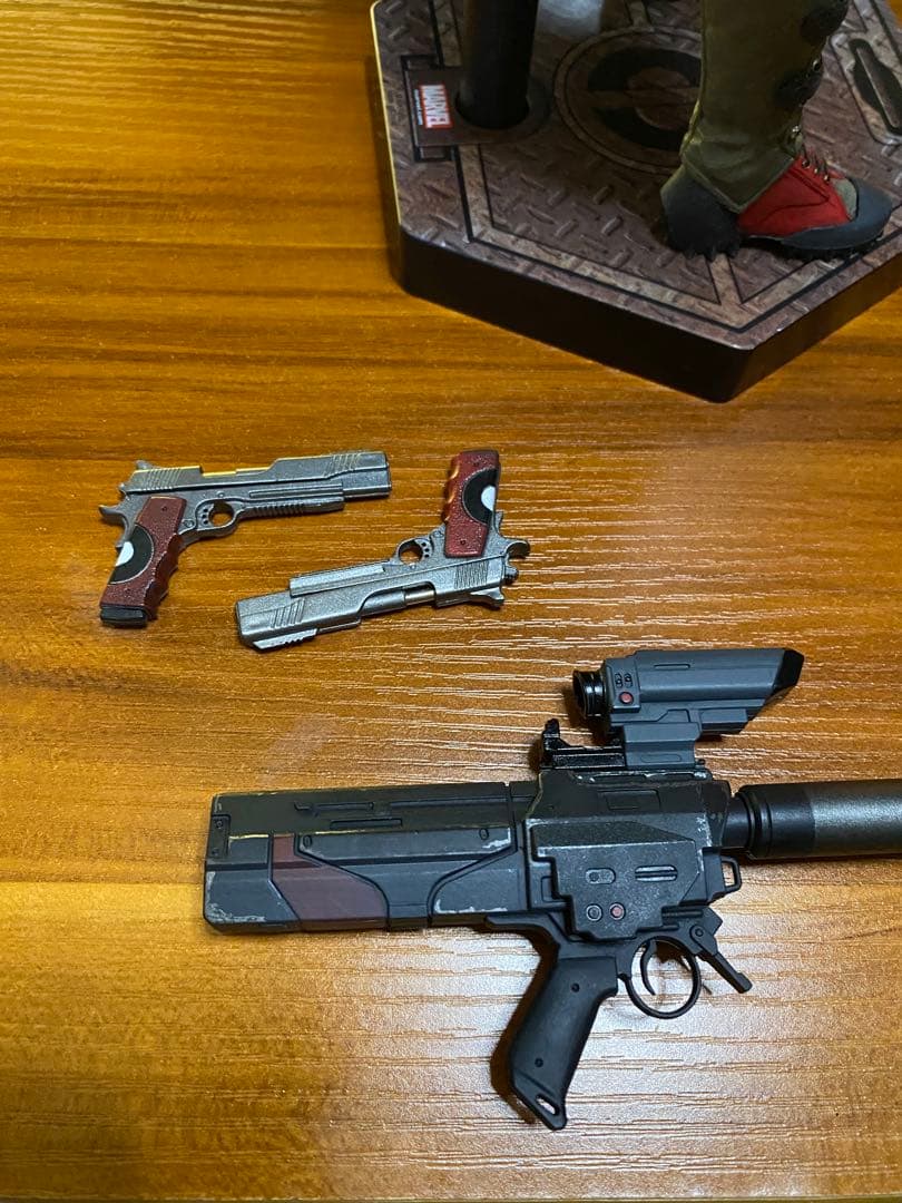 マーベル・Deadpool 1/6スケールフィギュア サイドショウ　デットプール