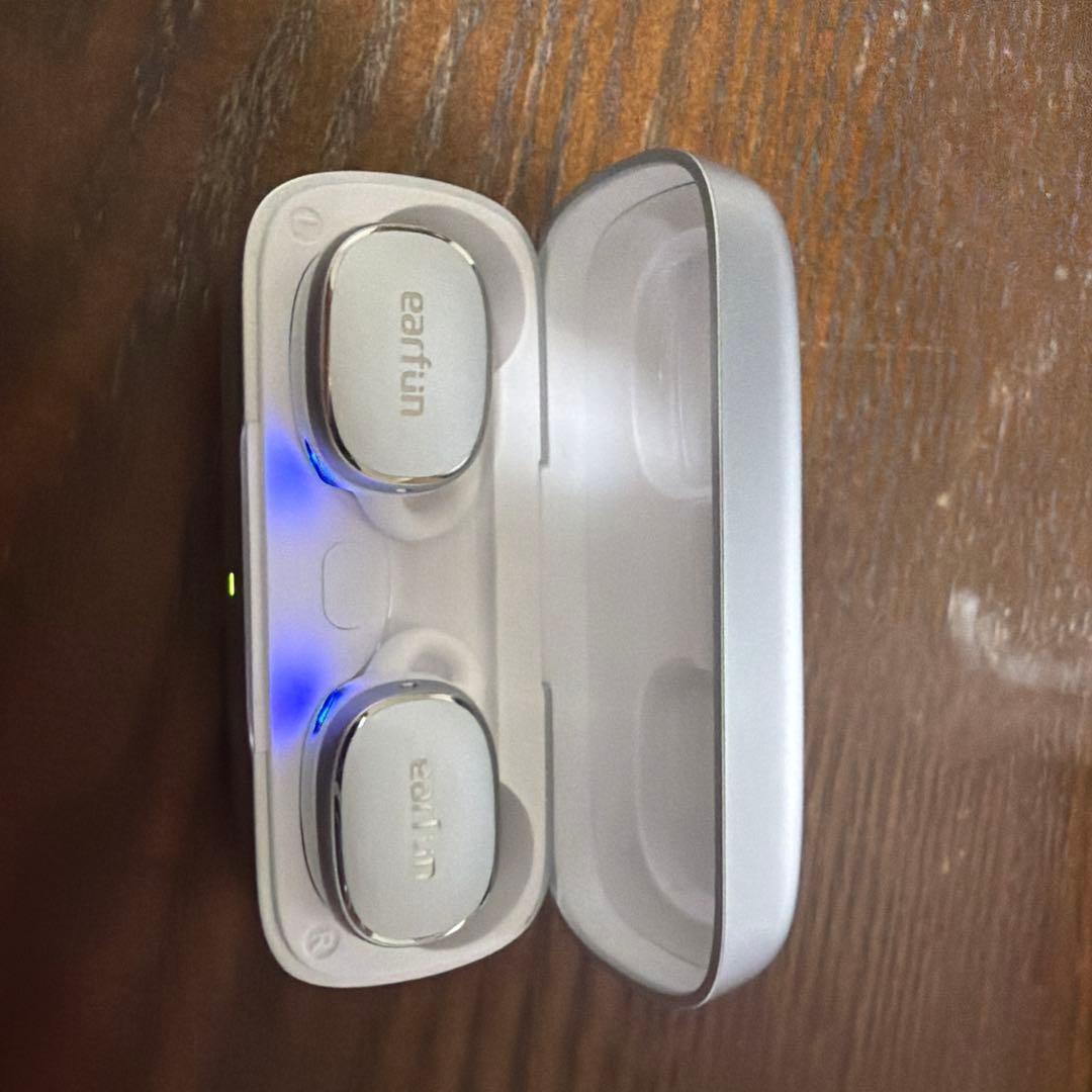 高価ワイヤレスイヤホン　まとめ売り