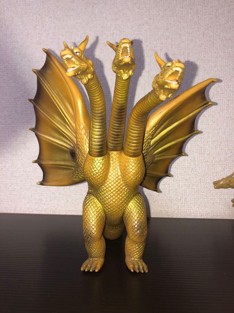 キングギドラ 2体★貴重な2本角★タグ付き歴代怪獣ボックス版　硬質ソフビ1984