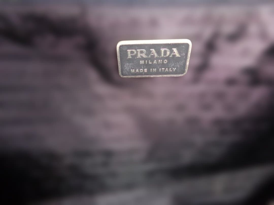 PRADA 黒 ナイロントートバッグ