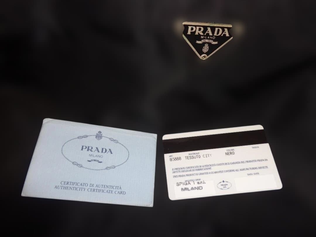 PRADA 黒 ナイロントートバッグ