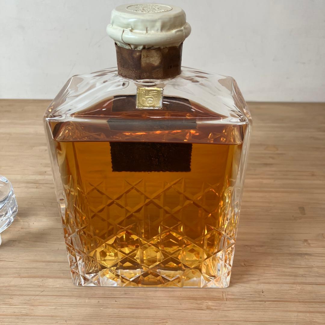 未開栓600mlウイスキー　サントリー インペリアル角瓶　ガラス蓋付き