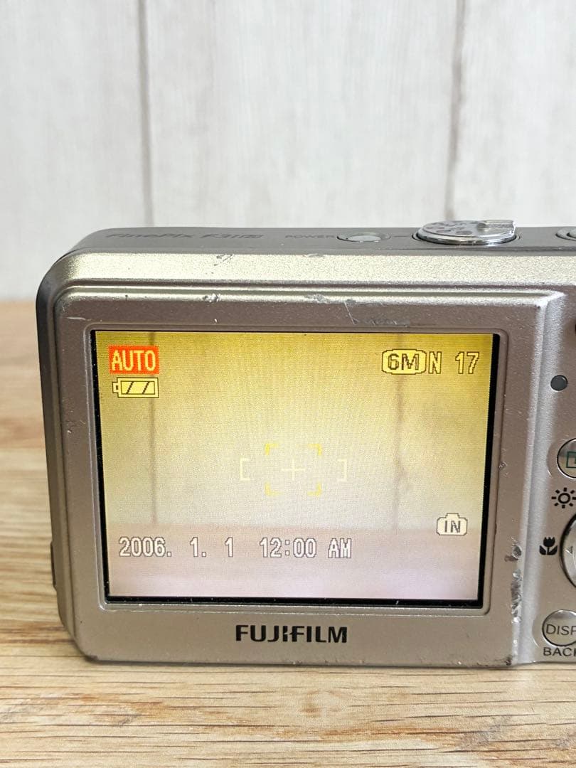 【名機】Fujifilm FinePix F31fd シルバー オールドコンデジ
