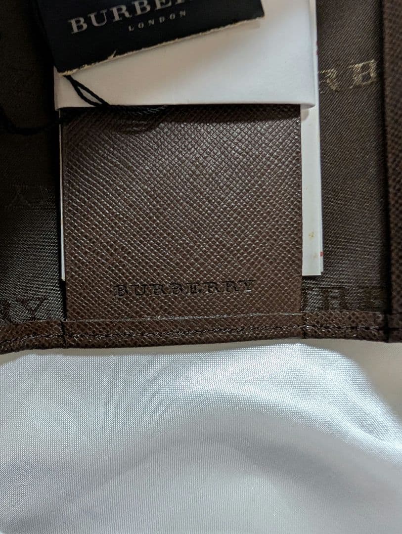 新品未使用箱付きBURBERRY　バーバリー 5連キーケース 　チェック