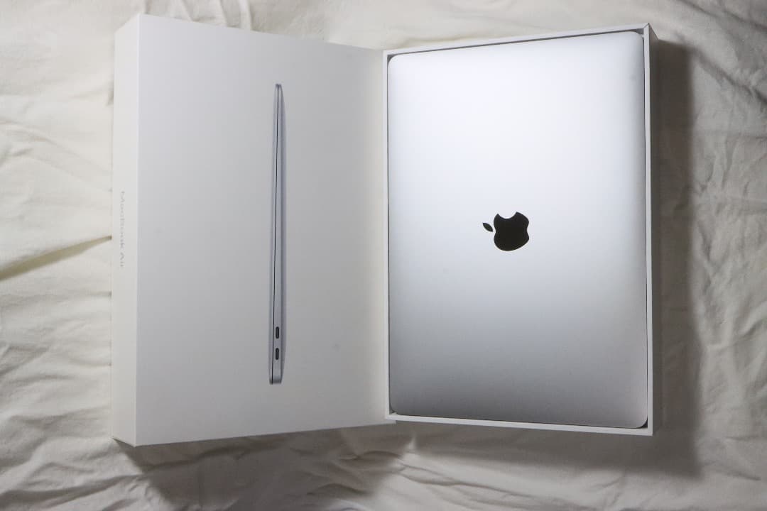 Apple MacBook Air M1　シルバー　美品です
