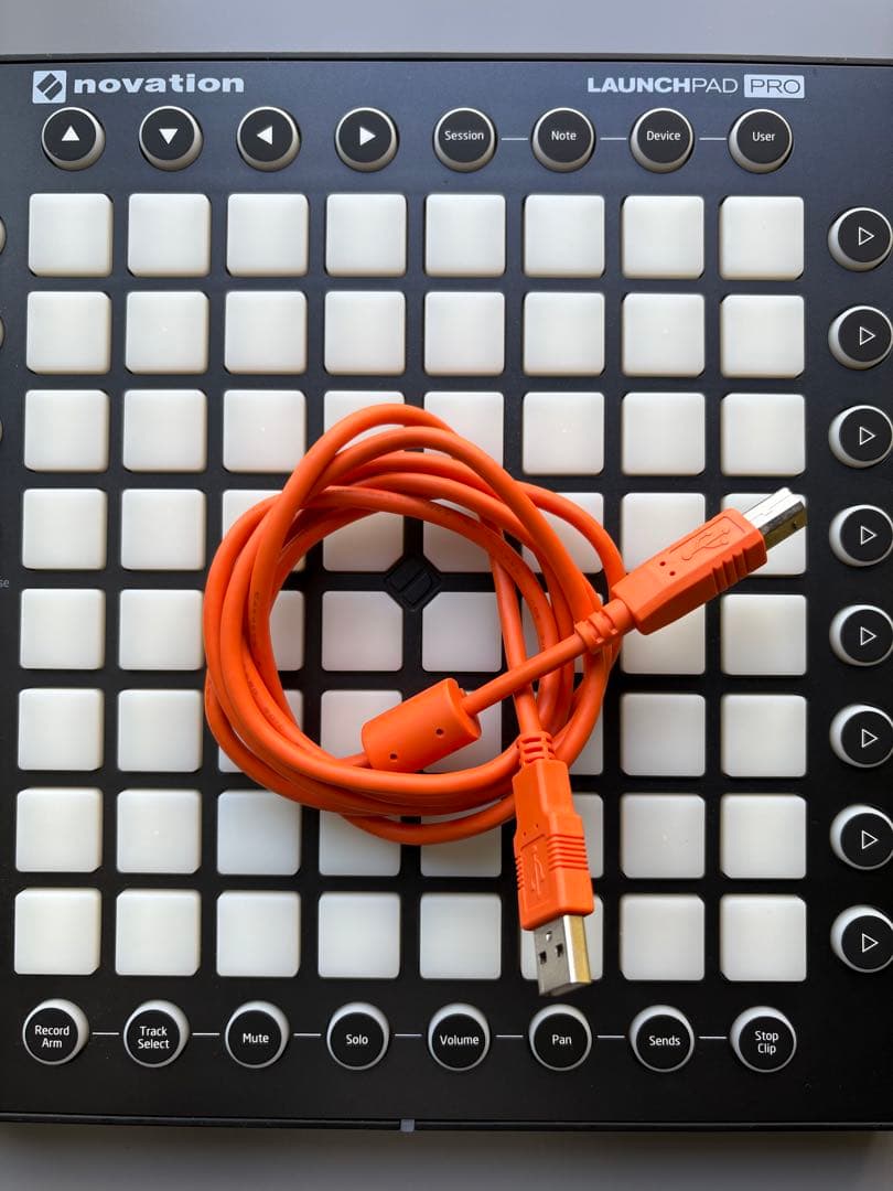 Novation Launchpad Pro MIDIパッド