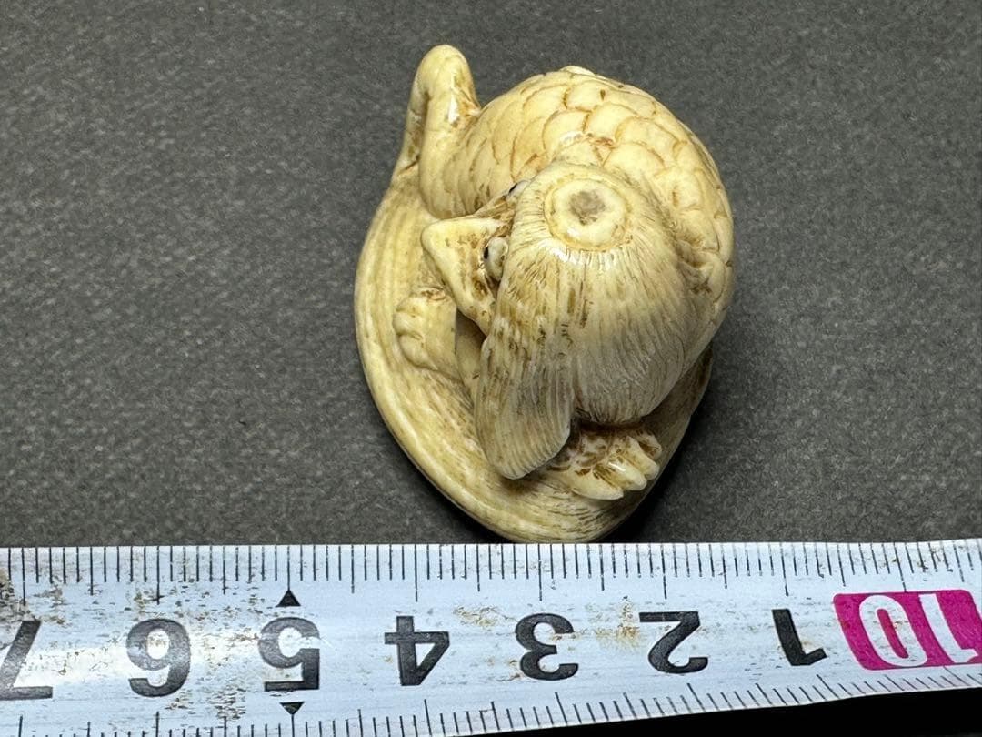 極上　根付　天然素材　アンティーク　和彫　置物　骨董　飾り物　古美術品　 置物