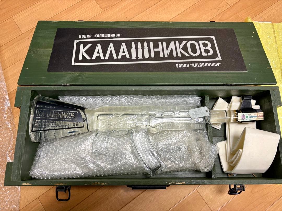 KALASHNIKOV カラシニコフ ウォッカ 1000ml