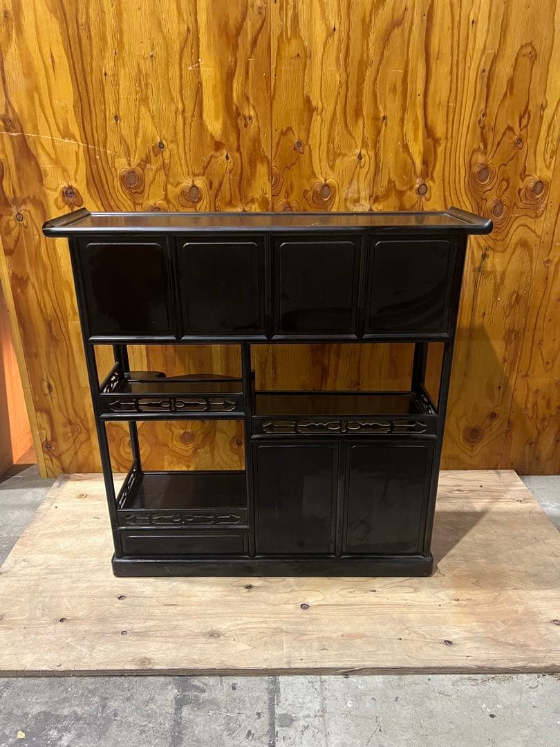 （13）船橋より出品　　唐木家具 紫檀 茶箪笥 飾り棚 中国骨董 唐草透彫り