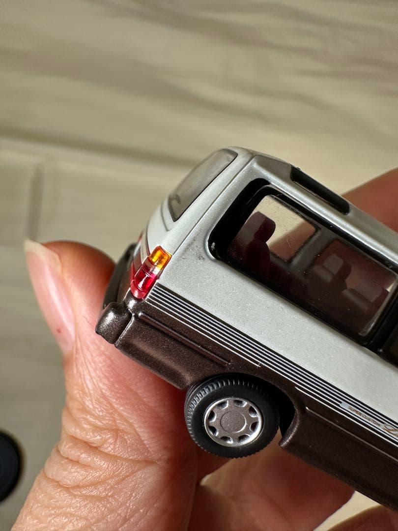 1/64 ミニカー　ハイエース　NV350　ベンツ　ヴィト