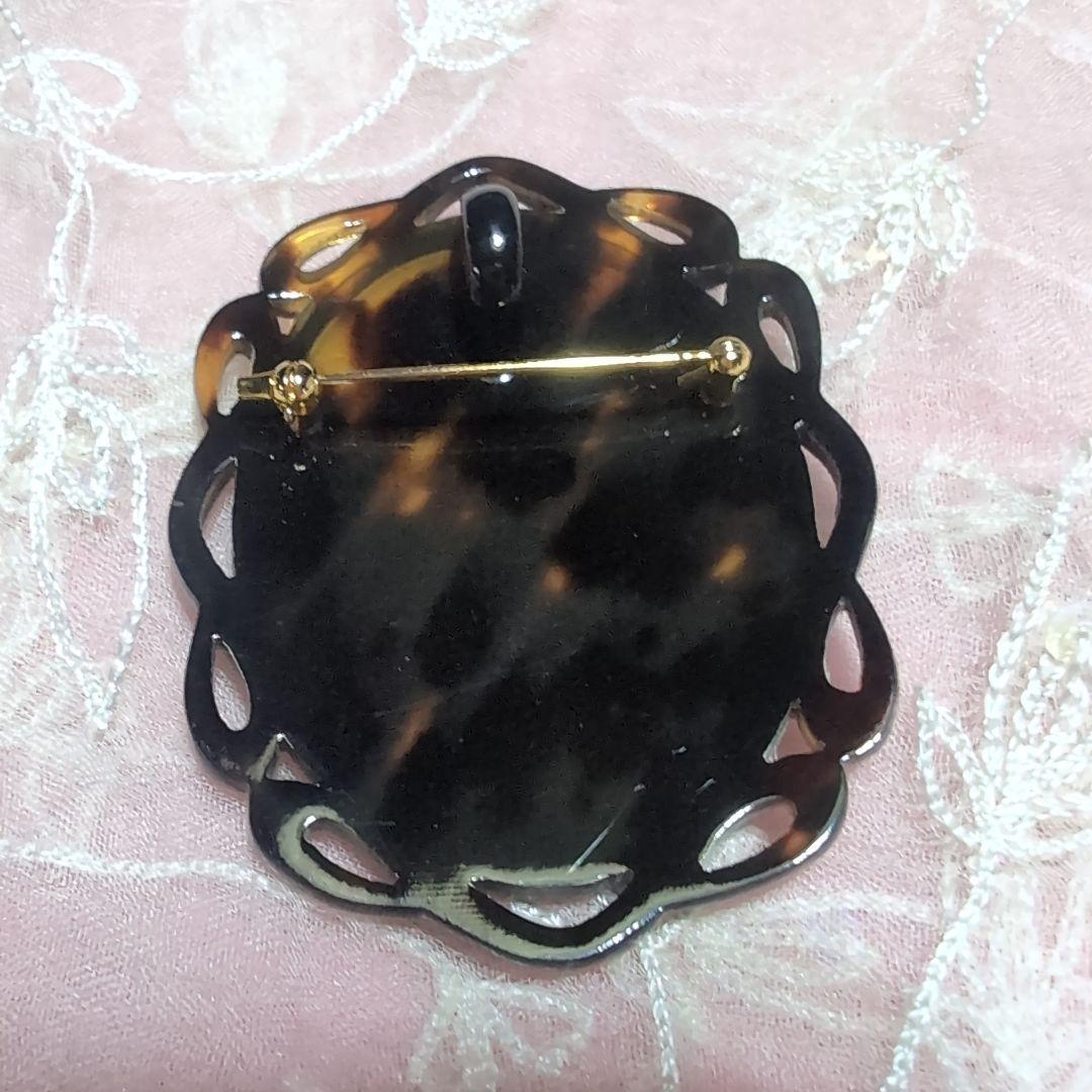 ★お値下げ★シェルカメオ付き本鼈甲ブローチ兼用ペンダント