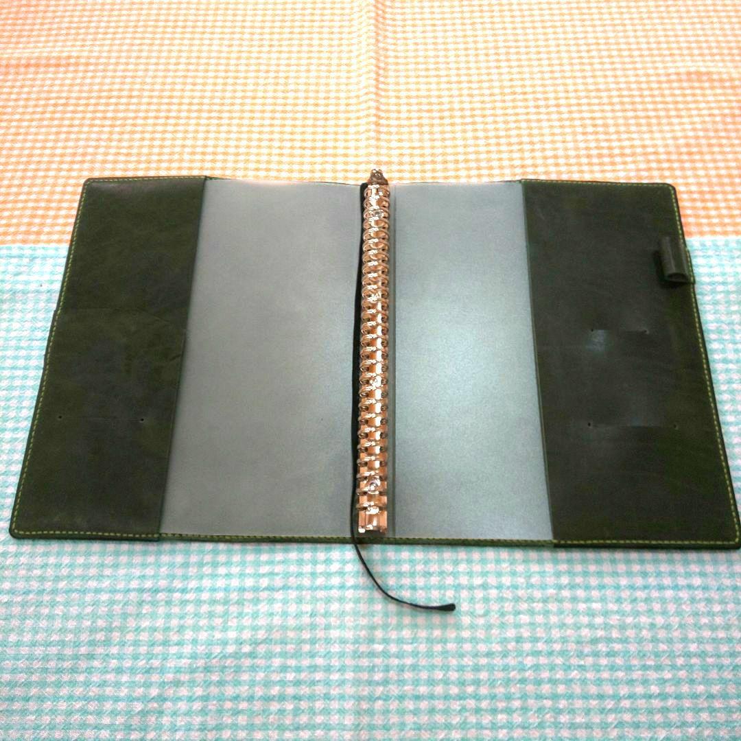 オイルワックスヌメ革 ダークグリン レザーカバー、B5 26穴バインダー付