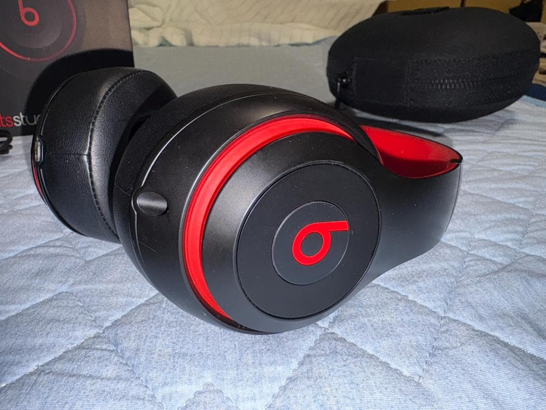 Beats Studio Wireless ブラック/レッド