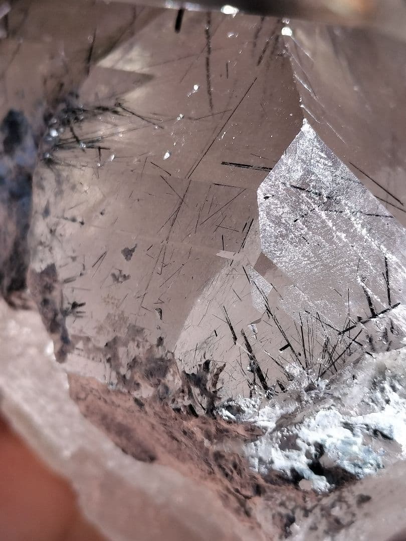 【早いもの勝ち超特価】ブルーザギマウンテンクォーツ　1kg超え