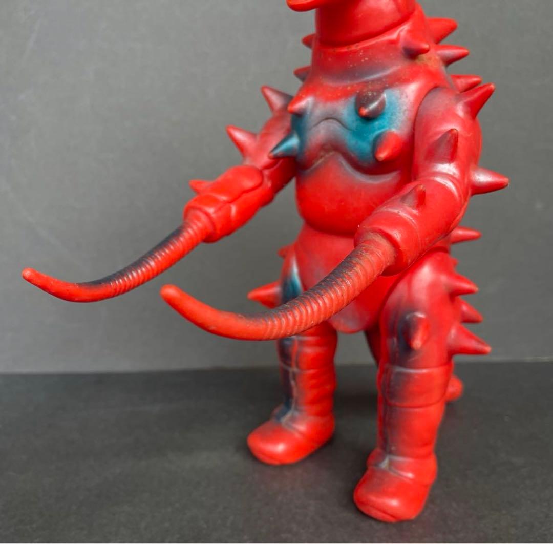 ブルマァク　 グドン　帰ってきたウルトラマン　公開当時品　 尻尾破損あり