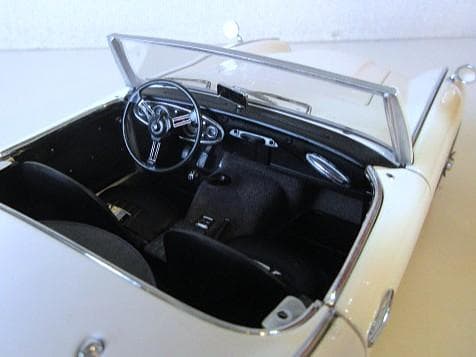 特価 AUTOart (1/18) オースチン ヒーレー 3000 MKⅡ