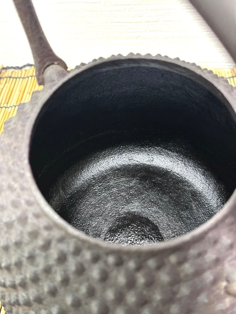 未使用品　山形県　あらい工房　荒井　幹雄作　１８型大アラレ　南部鉄瓶