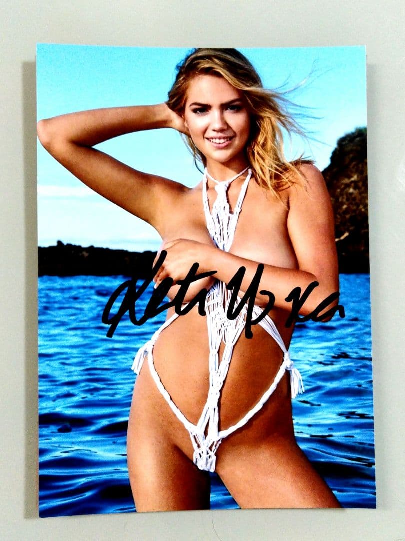 ケイト・アプトン直筆サイン入り2Lサイズ写真…