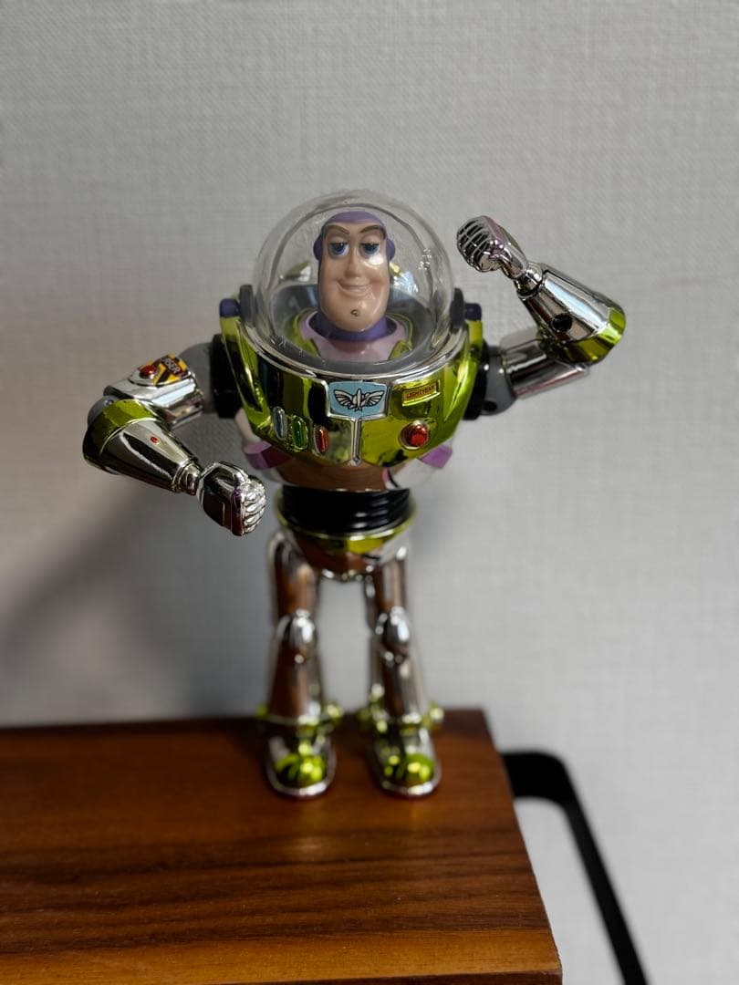 バズ・ライトイヤー 可動式フィギュア 約19㎝