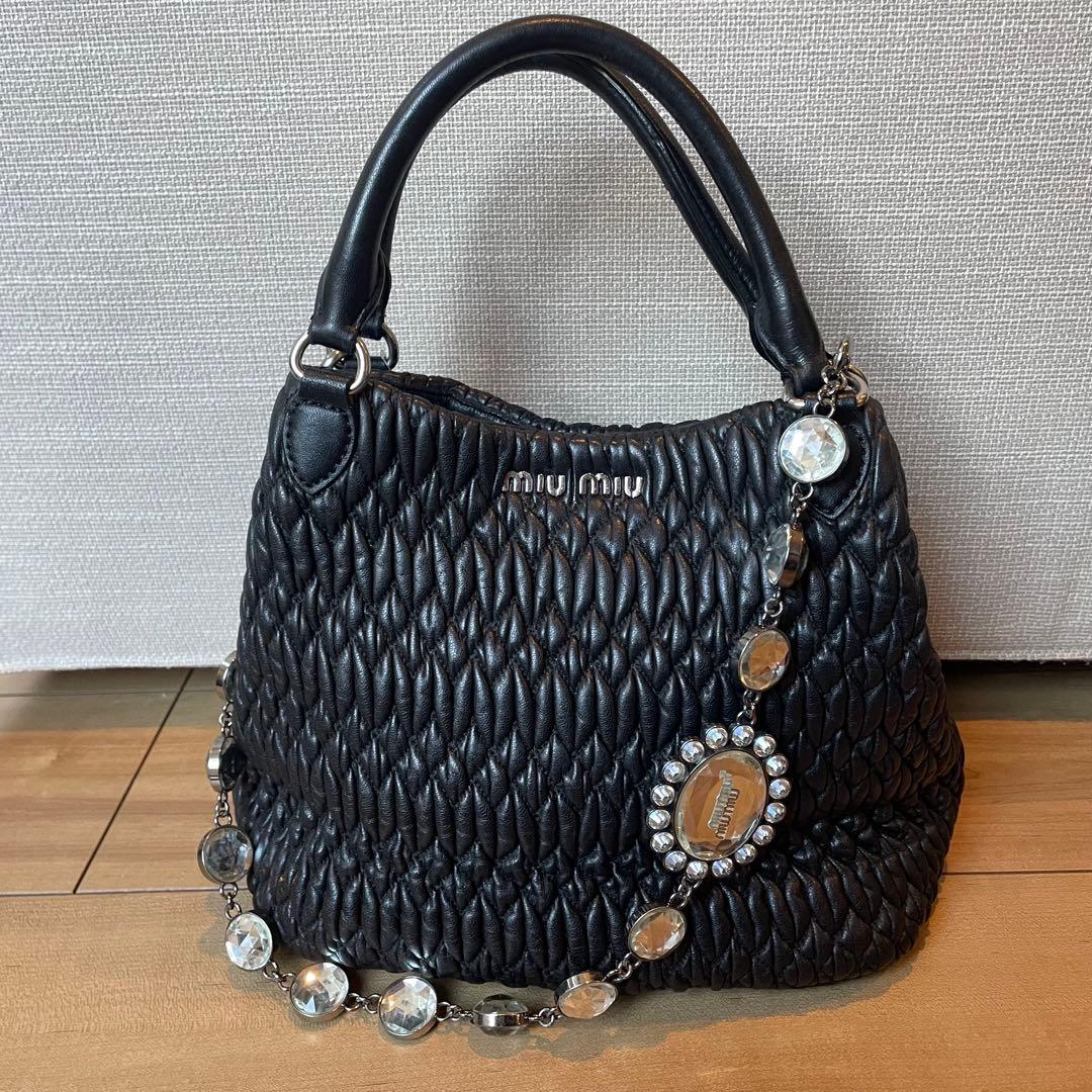 ミュウミュウ　ナッパクリスタル　ハンドバッグ　ショルダー　ブラック