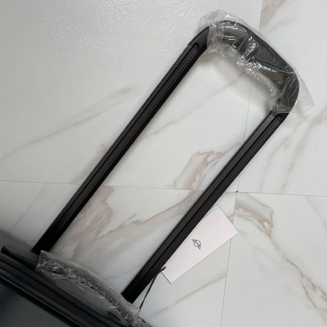 ミニクーパー　キャリーケース　黒　旅行　ロゴ　4輪　ファスナー　ロック式