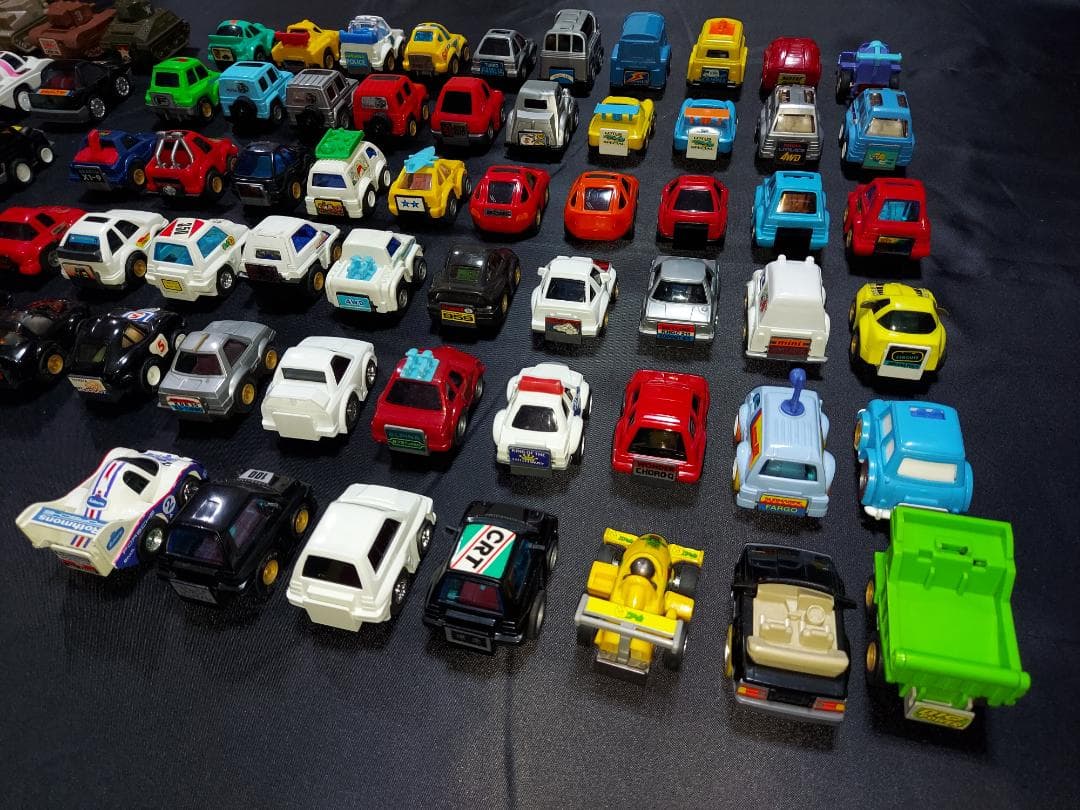 ◆　大幅値下げ！　極美品揃い　昭和の８７台含むレアなチョロQ１００台以上　◆