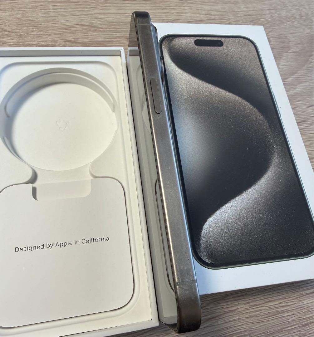 iPhone 15 Pro 256GB カメラレンズ割れあり 動作確認済 箱あり